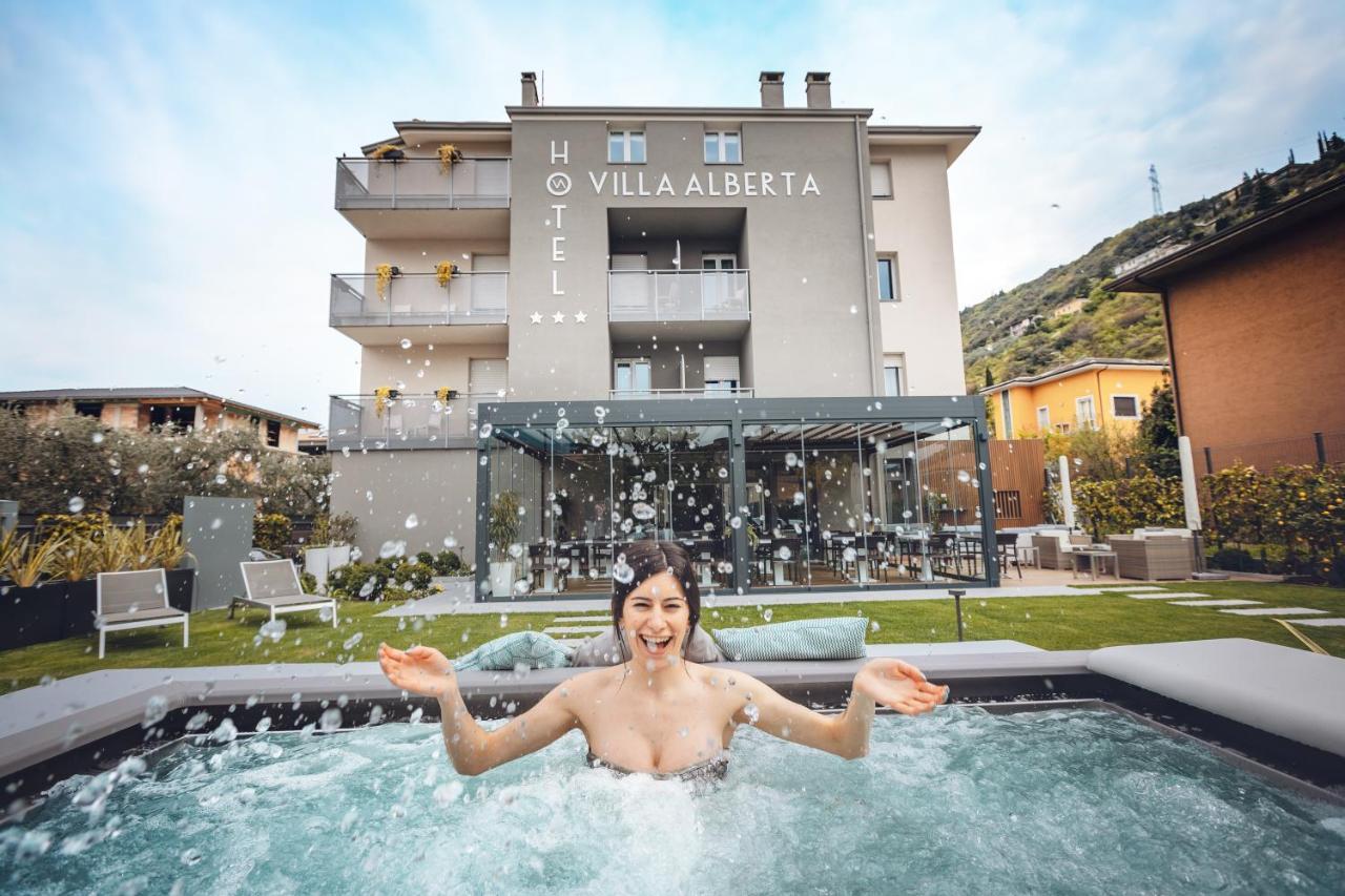 Hotel Villa Alberta ناغو المظهر الخارجي الصورة